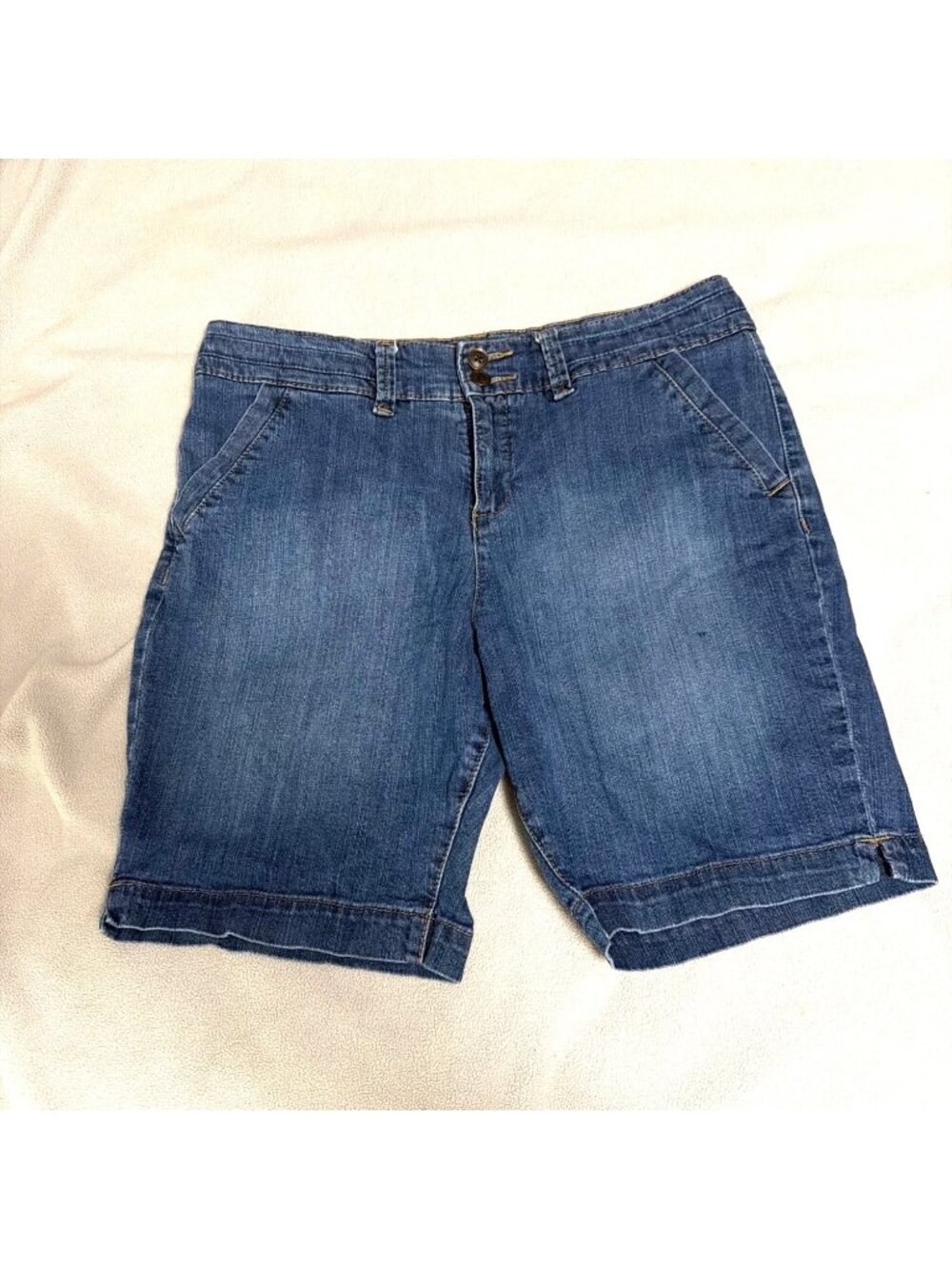 Sonoma Life + Style Womens Blue Denim Bermuda Shorts Size 14 Cotton Blend